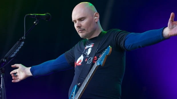 Vocalista do Smashing Pumpkins, Billy Corgan, conta como Jesus Cristo ajudou a sair do suicidio