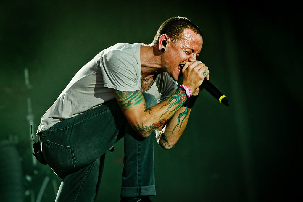 Chester Bennington, cantor da banda Linkin Park foi encontrado morto